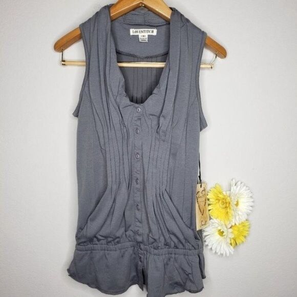 Love Stitch gray ruching buttoned scoop neckline tank top size small - Picture 11 of 14